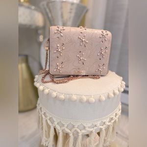 Michael kors, Authentic Brand, Size 6x71/2 light pink.